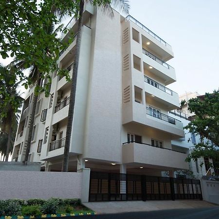 Benaka Suites Bangalore Bagian luar foto