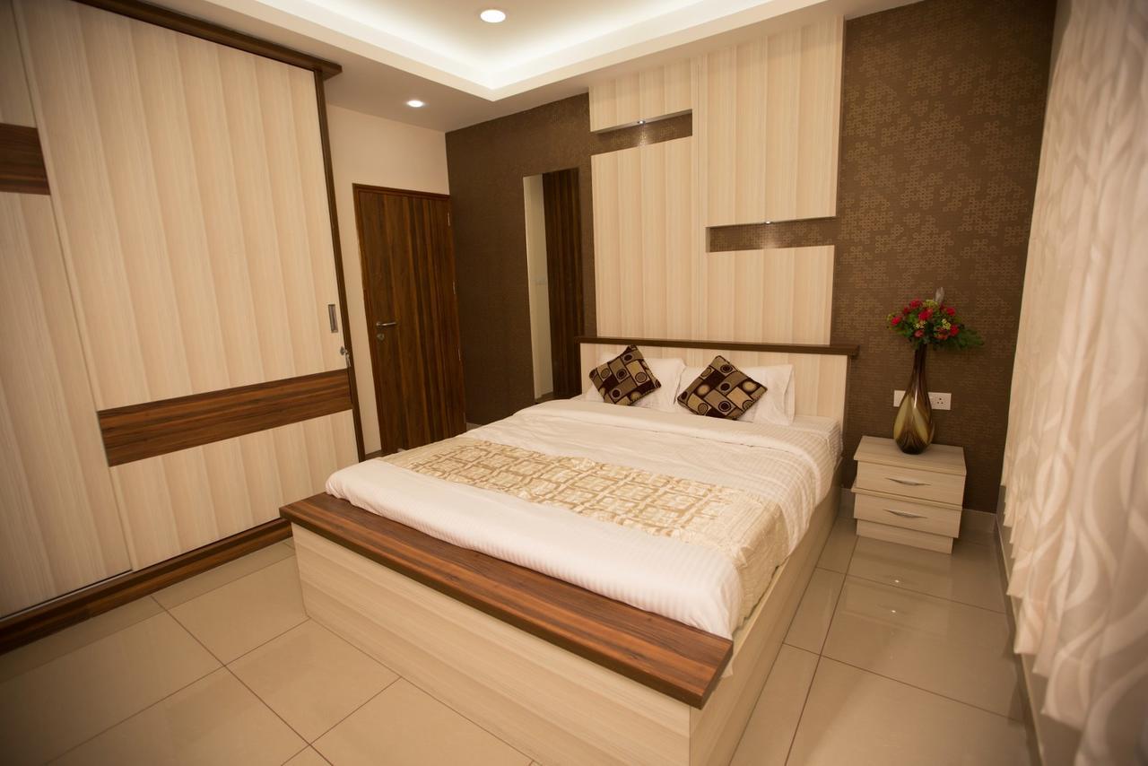 Benaka Suites Bangalore Bagian luar foto