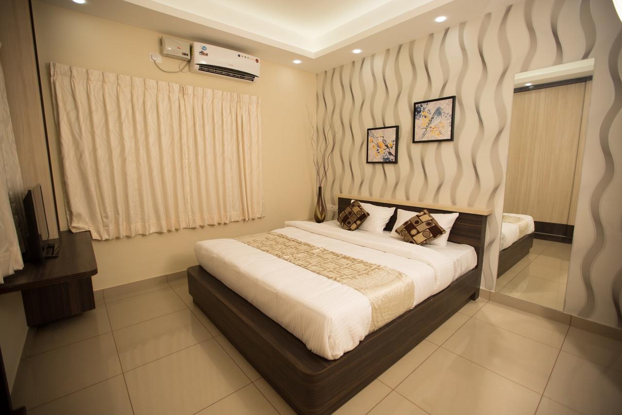 Benaka Suites Bangalore Bagian luar foto