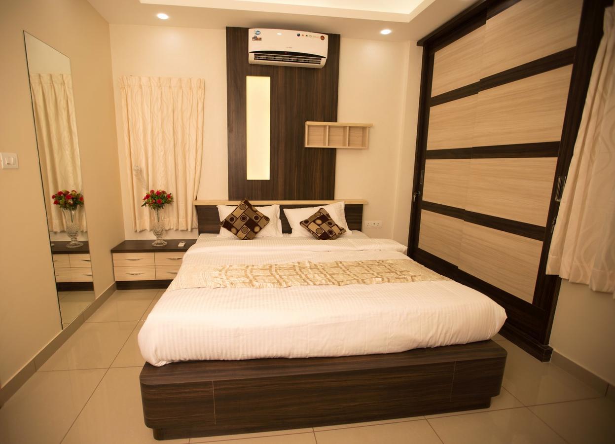 Benaka Suites Bangalore Bagian luar foto